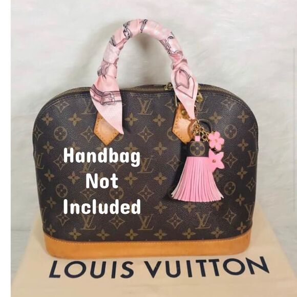 Tassel Charm Light Pink - Picture 1 of 3